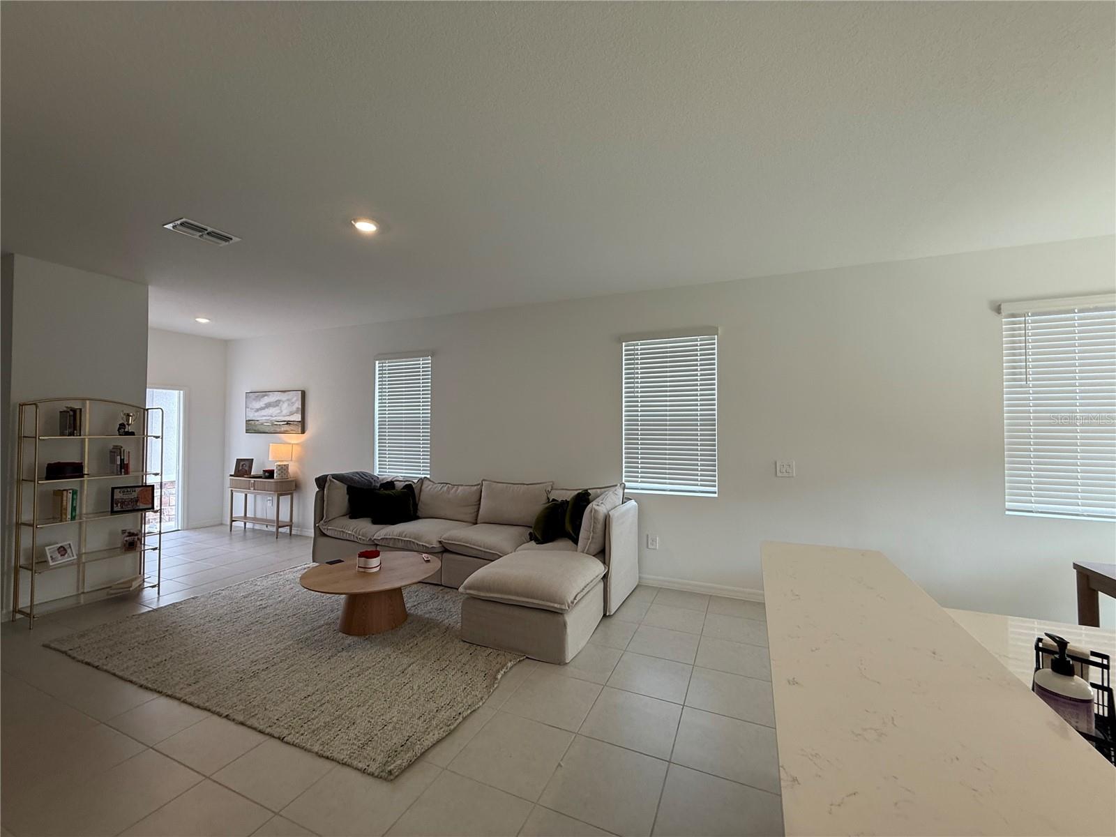 TOWNES AT SOUTHSHORE POINTE - Residential Lease