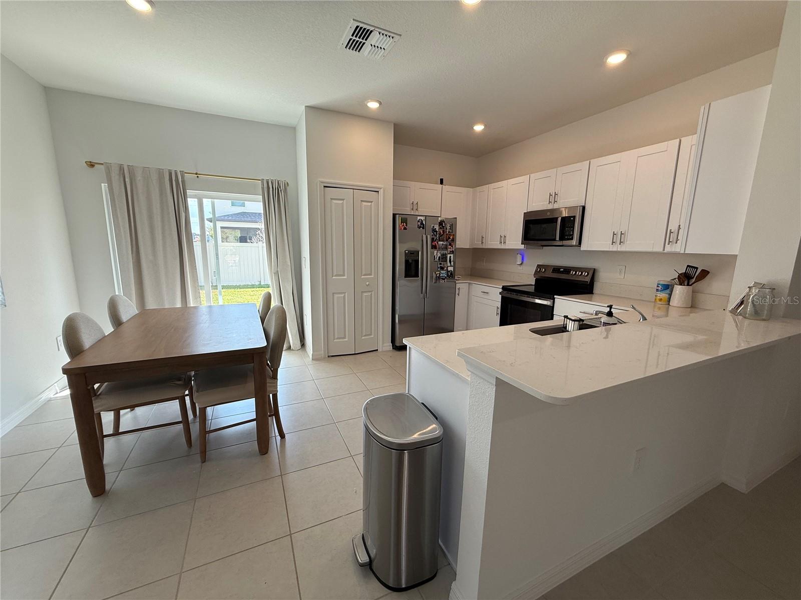 TOWNES AT SOUTHSHORE POINTE - Residential Lease