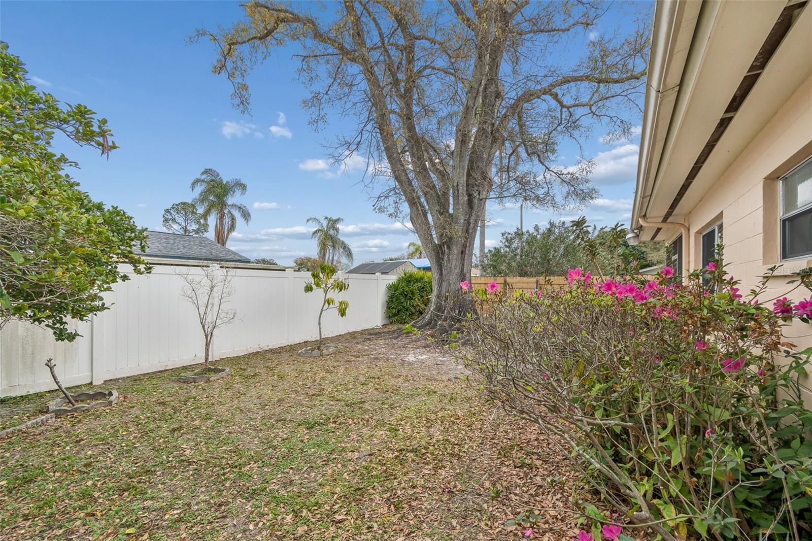 BEACON MEADOWS UNIT 1 - Residential