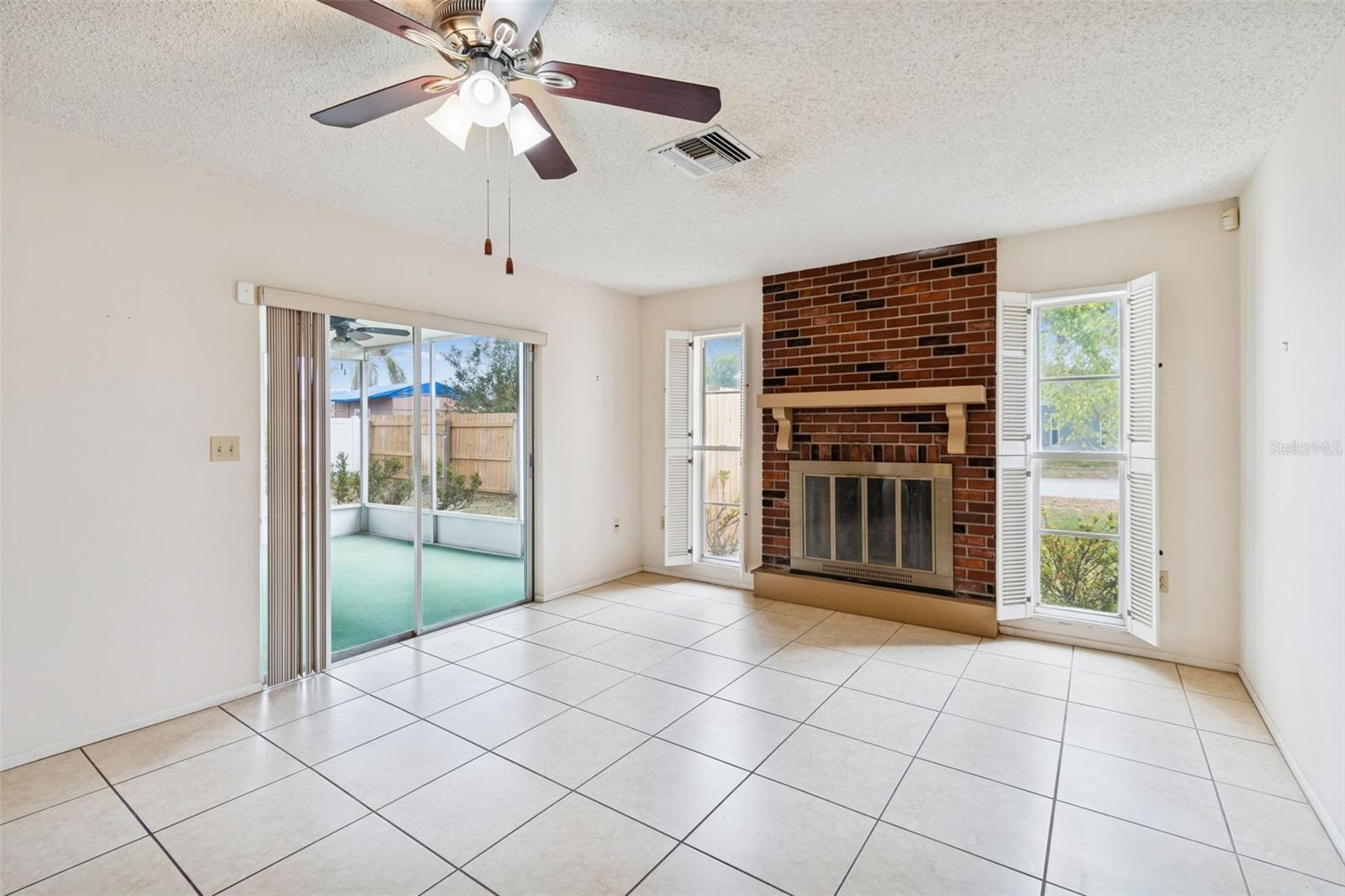 BEACON MEADOWS UNIT 1 - Residential