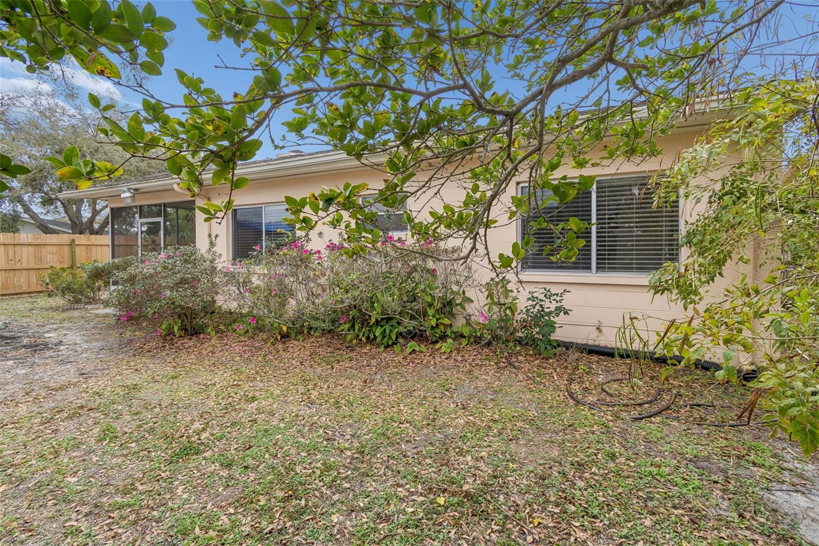 BEACON MEADOWS UNIT 1 - Residential