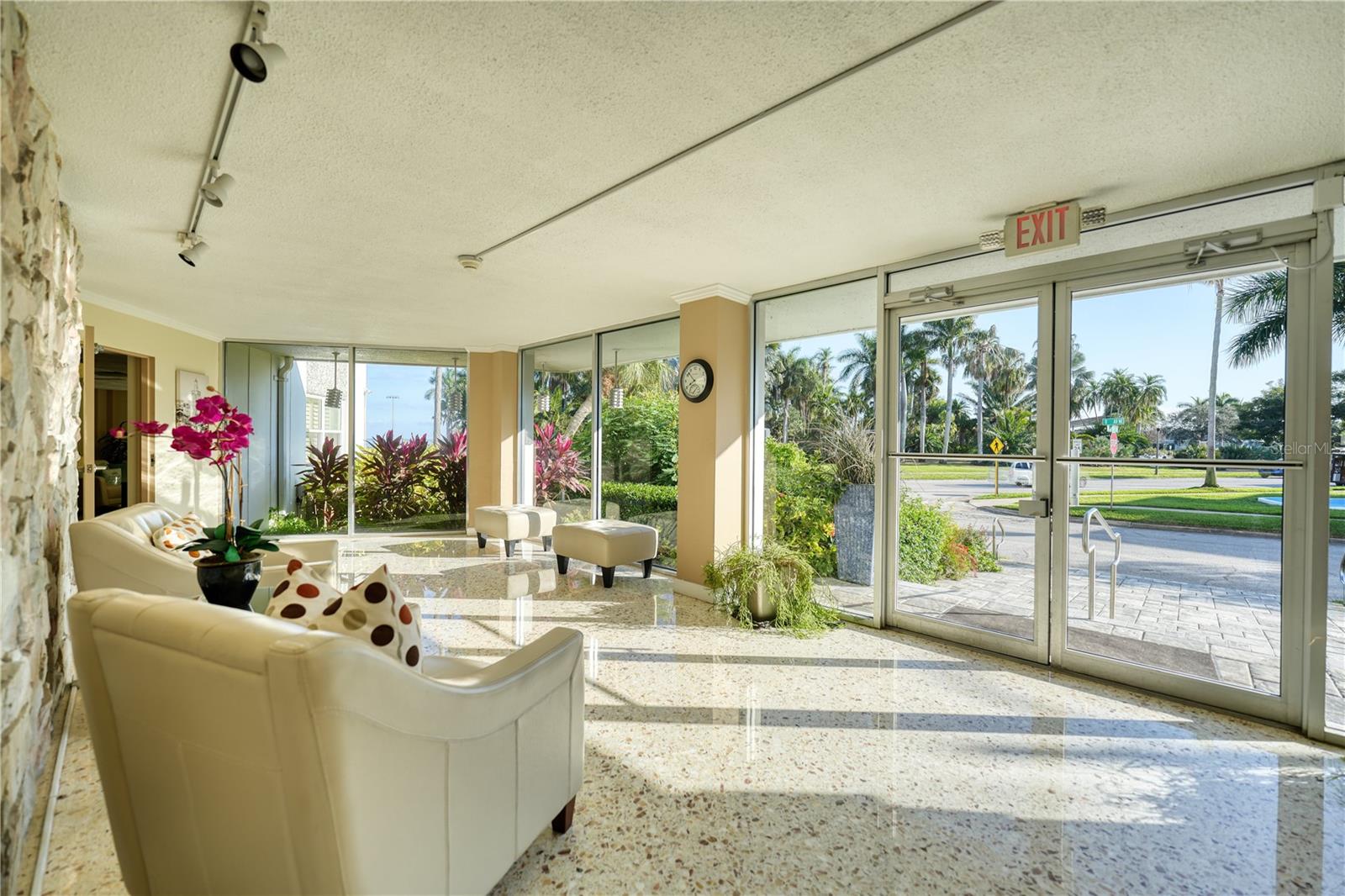 1100 N SHORE DRIVE NE 505