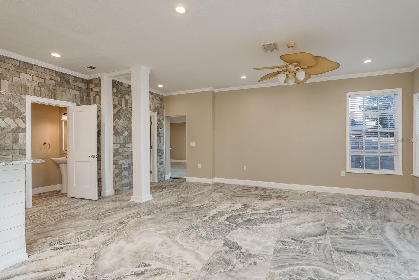 BURGHSTREAMSS SUB - Residential