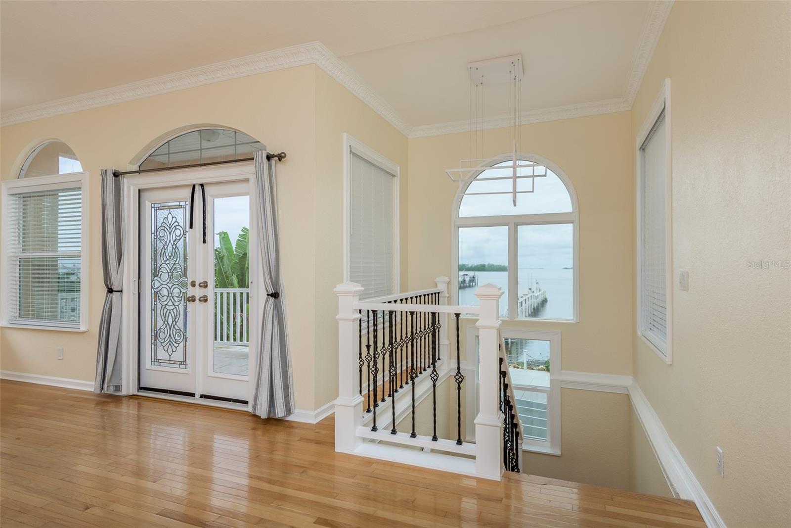 BURGHSTREAMSS SUB - Residential