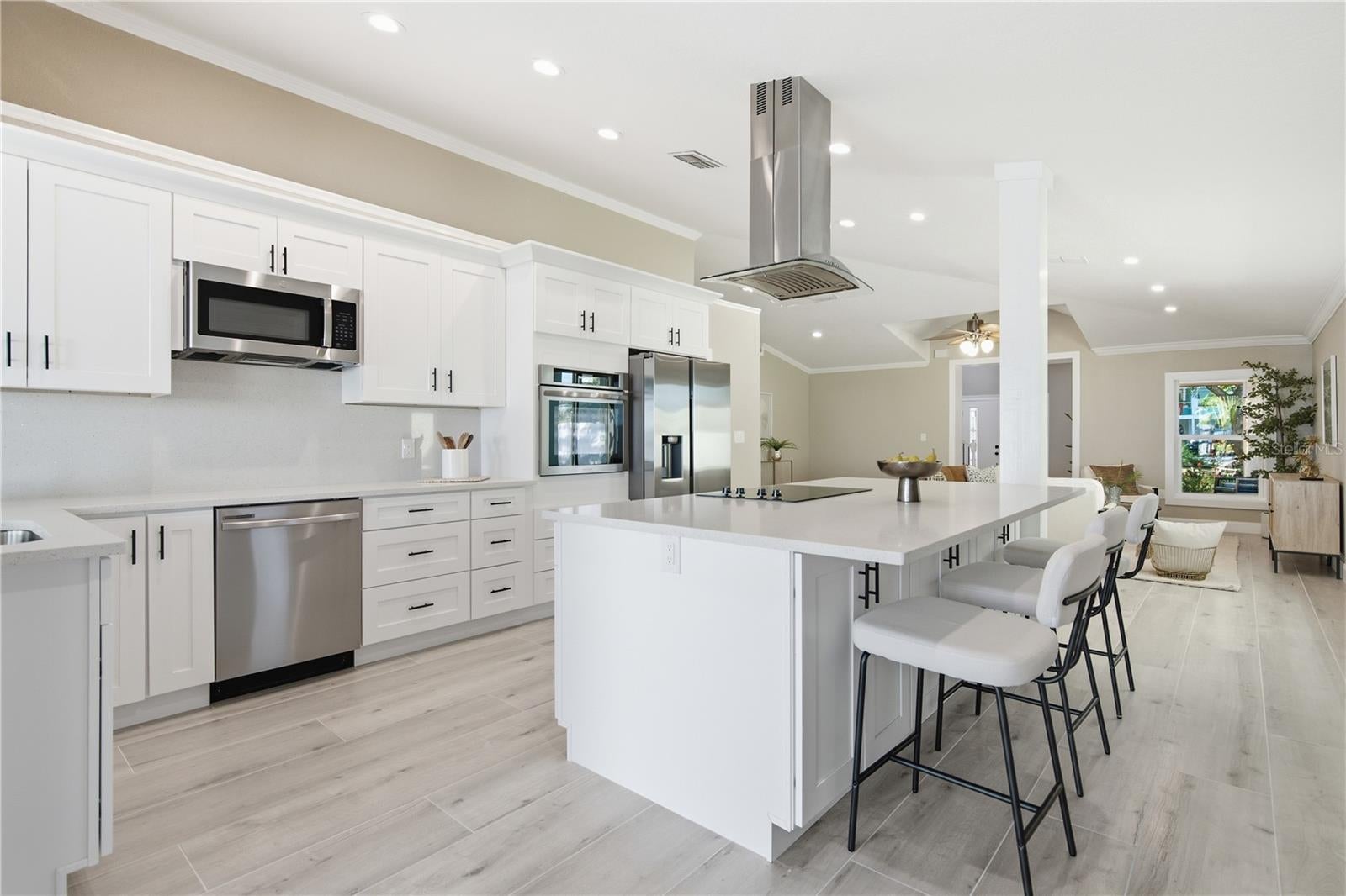 302 SHORE DRIVE