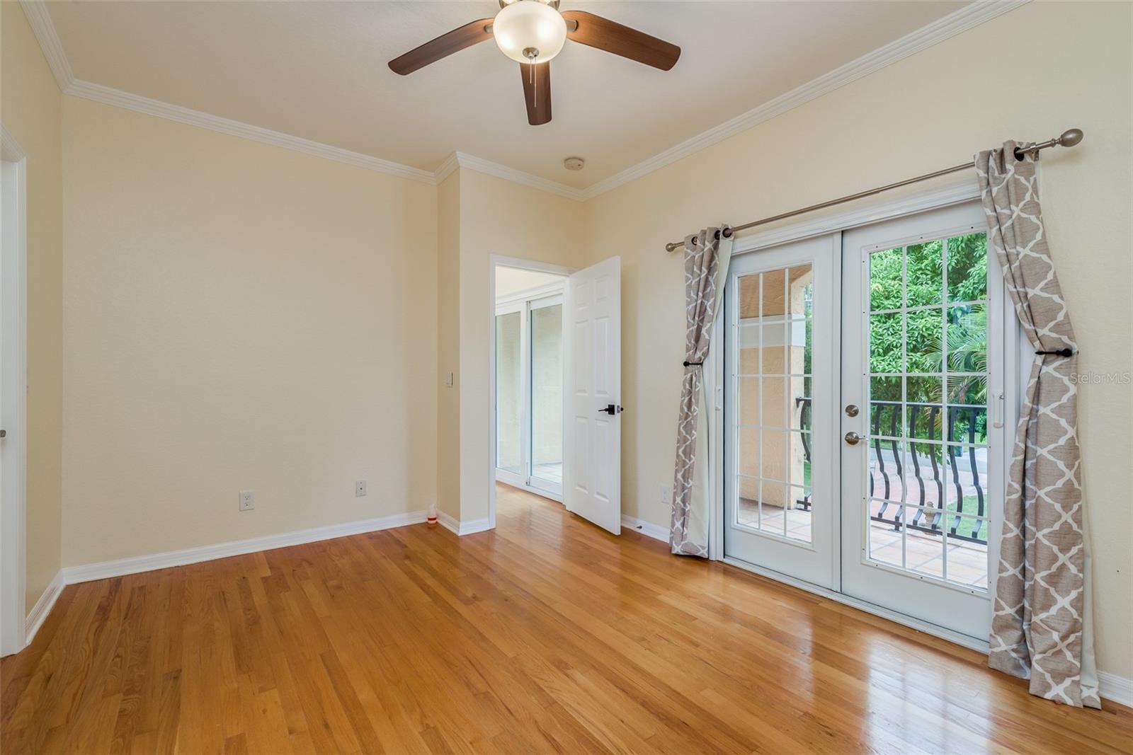 BURGHSTREAMSS SUB - Residential