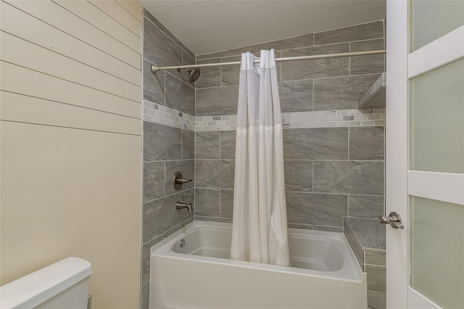 BURGHSTREAMSS SUB - Residential