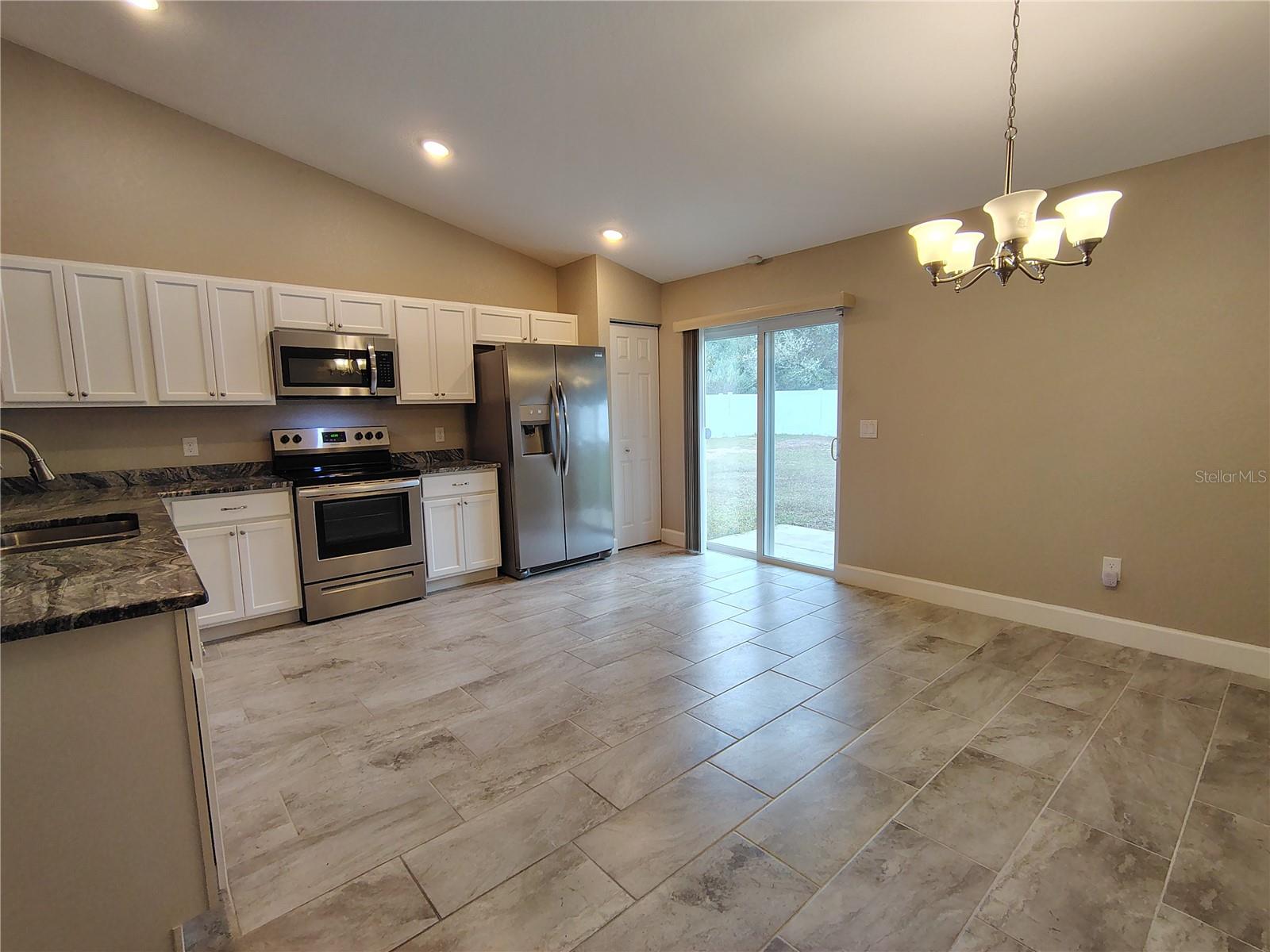 MARION OAKS UN 07 - Residential Lease