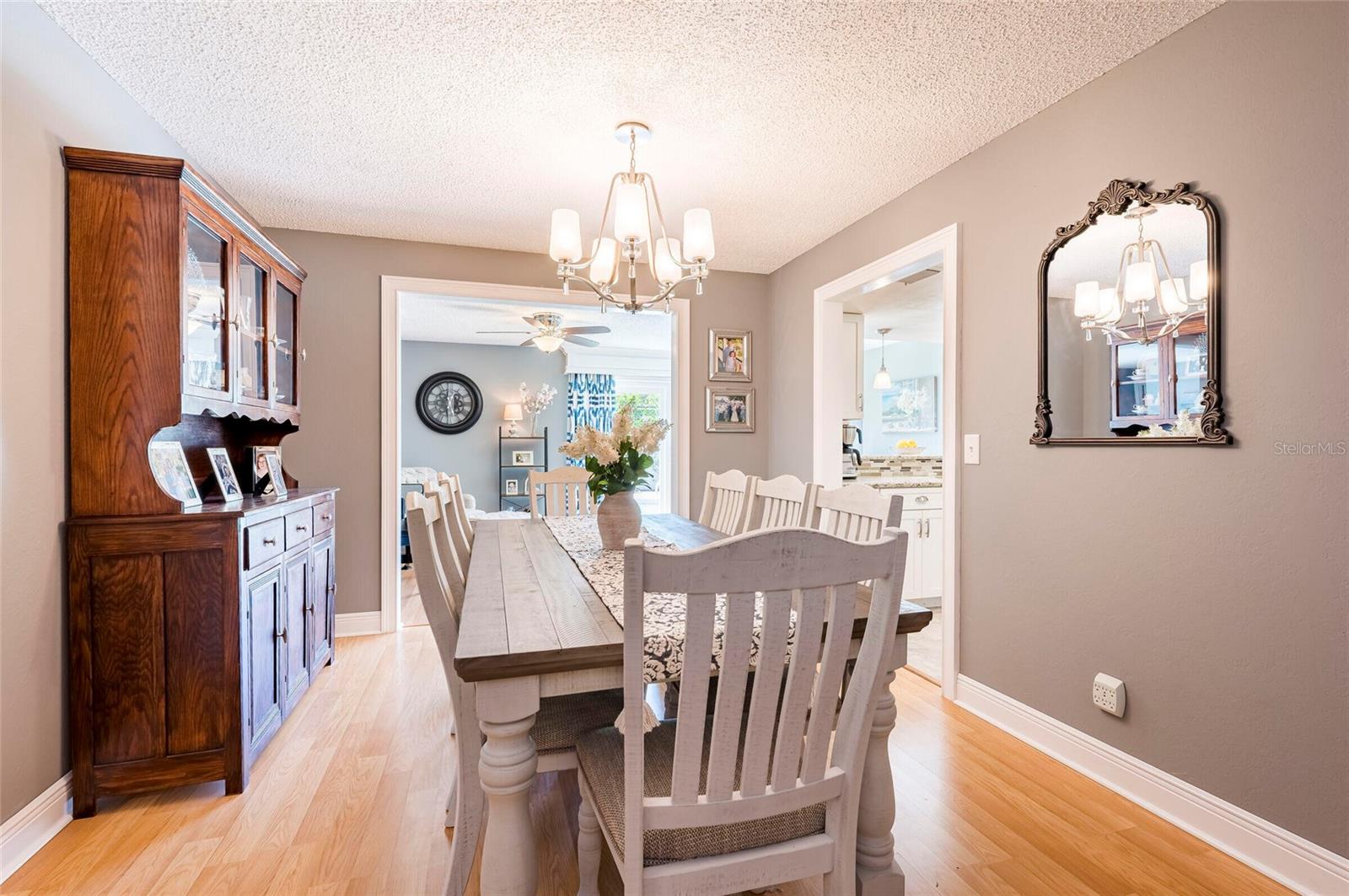 SEMINOLE WOODLANDS - Residential