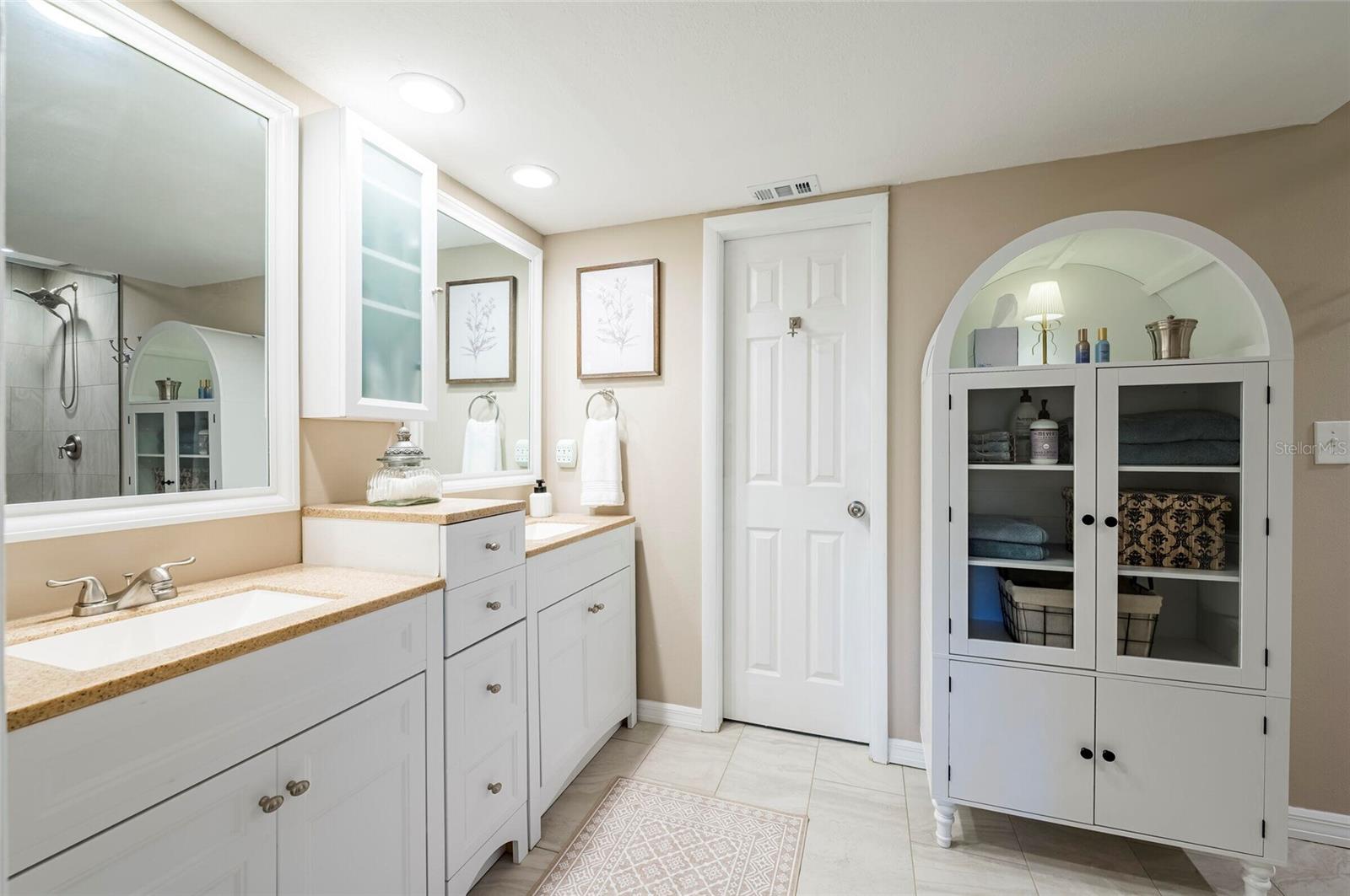 SEMINOLE WOODLANDS - Residential