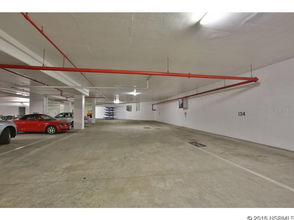 Diamond Head Point Condo - Residential