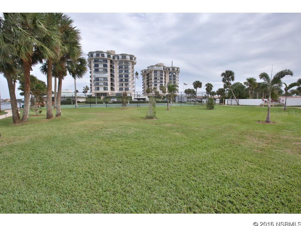 Diamond Head Point Condo - Residential