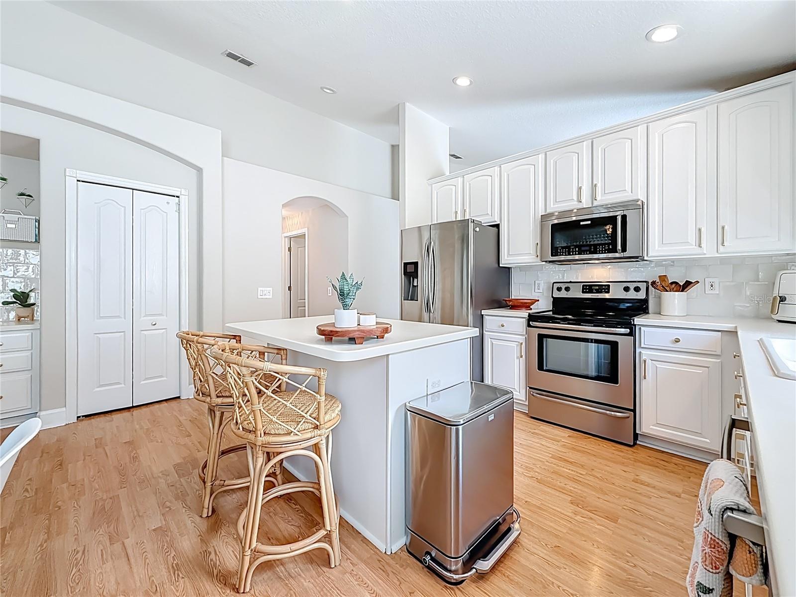 BAY ARBOR - Residential
