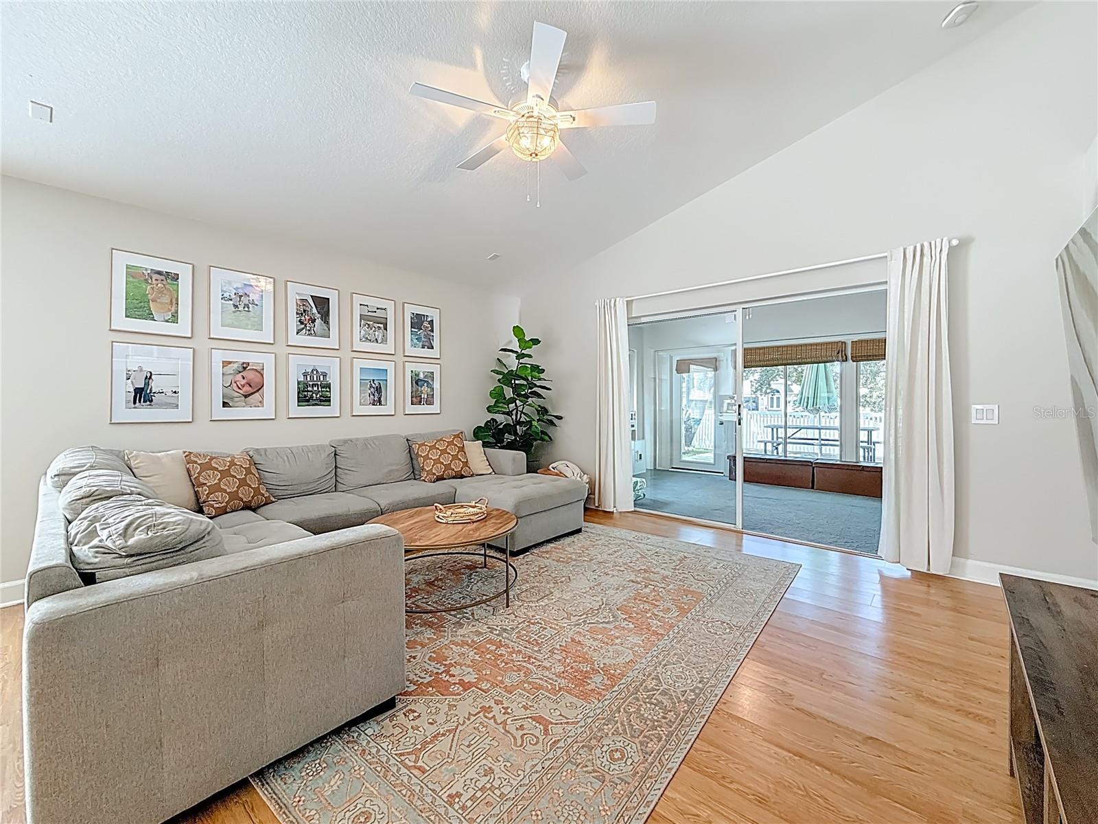 BAY ARBOR - Residential