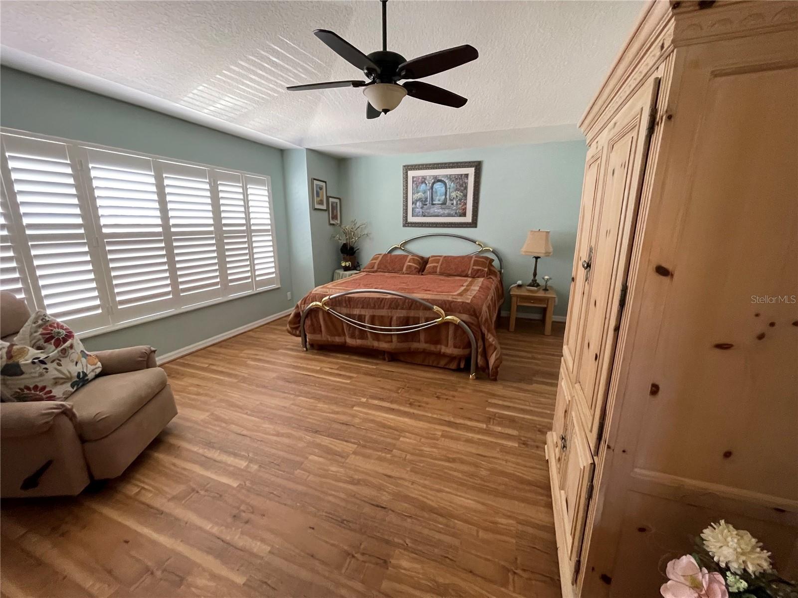 COVERED BRIDGE TWNHMS - Residential