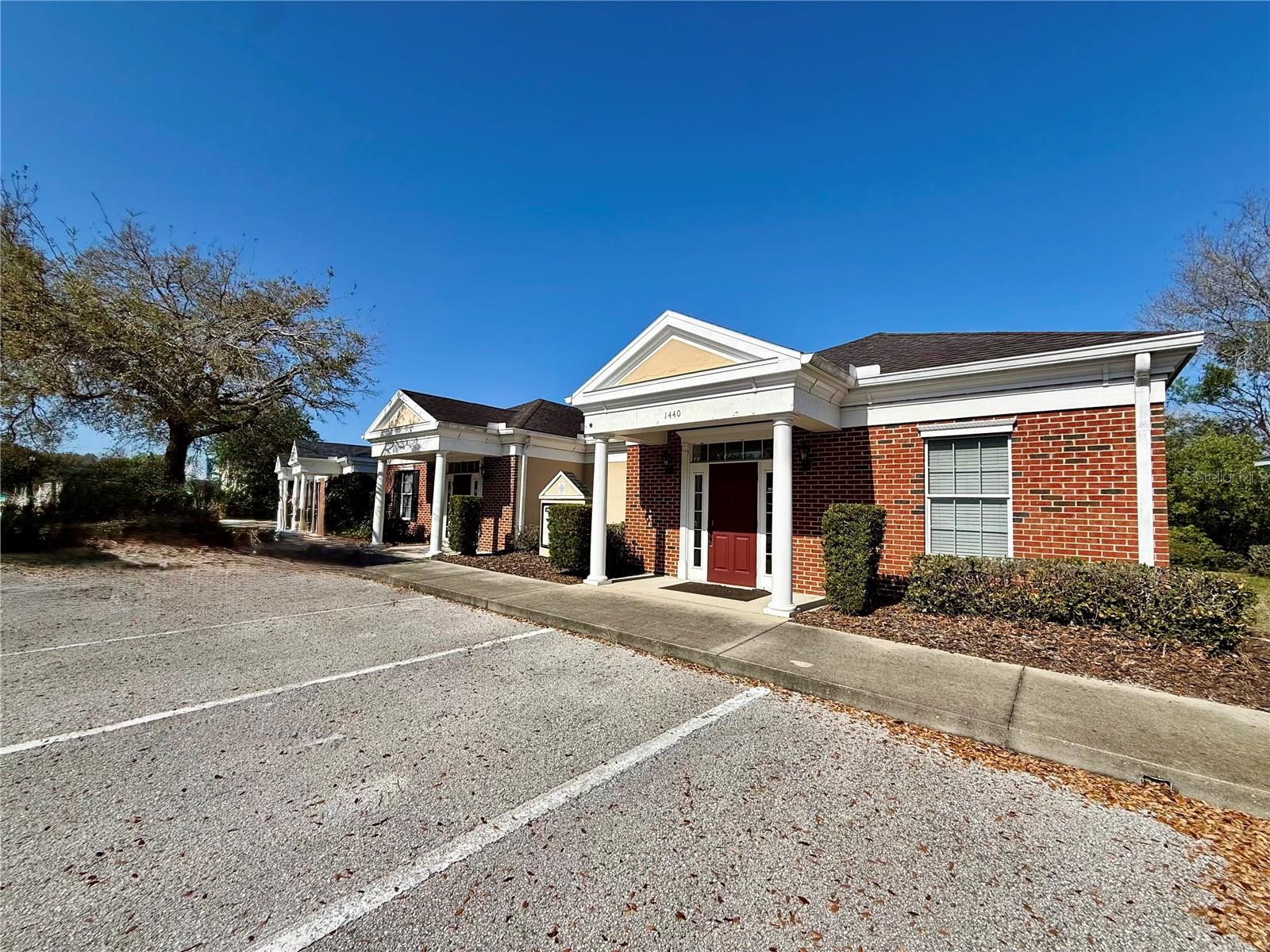 BLOOMINGDALE OAKS EXECUTIVE PA - Commercial Lease