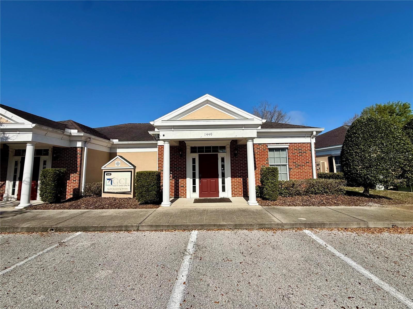 BLOOMINGDALE OAKS EXECUTIVE PA - Commercial Lease