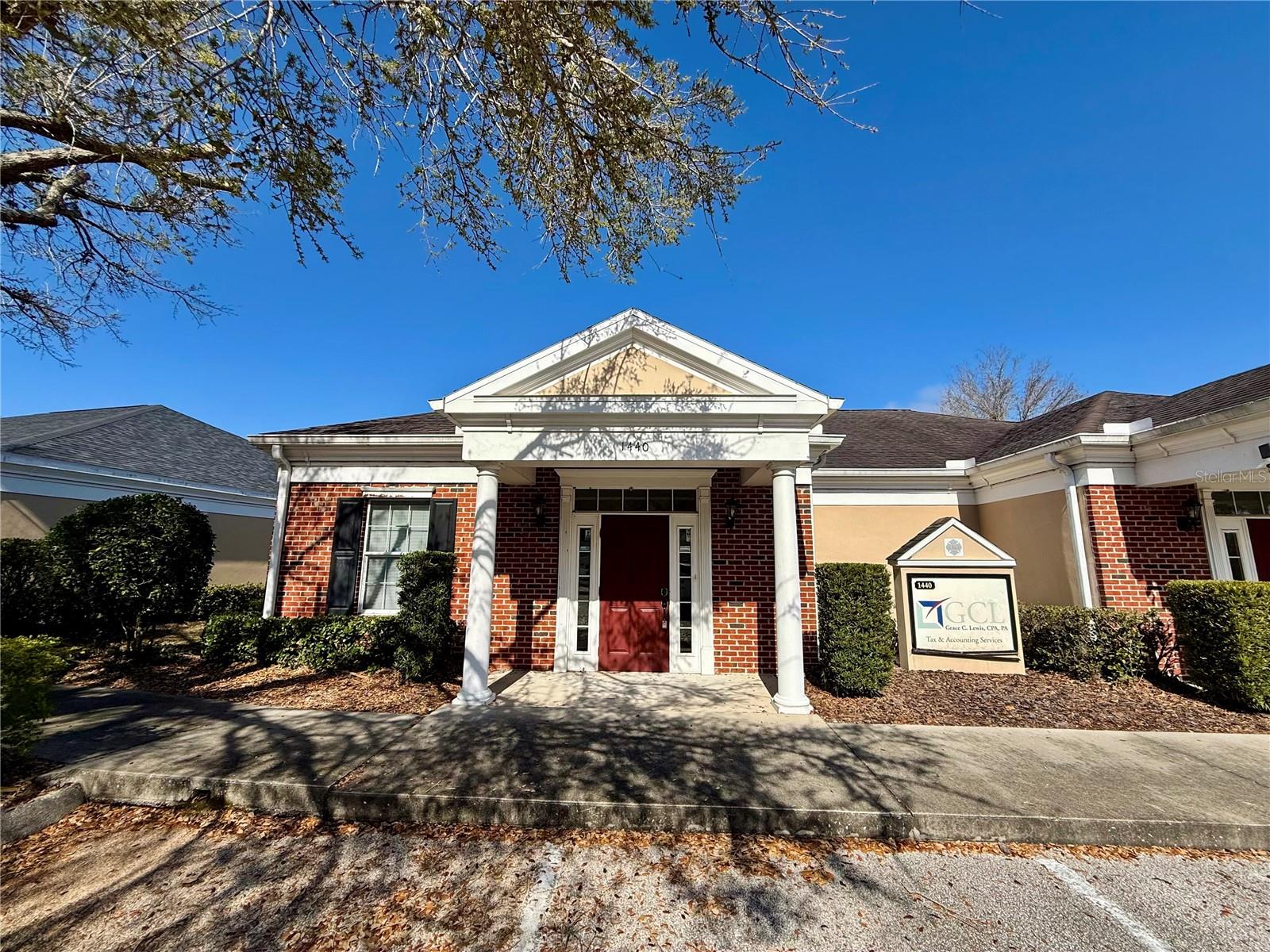 BLOOMINGDALE OAKS EXECUTIVE PA - Commercial Lease