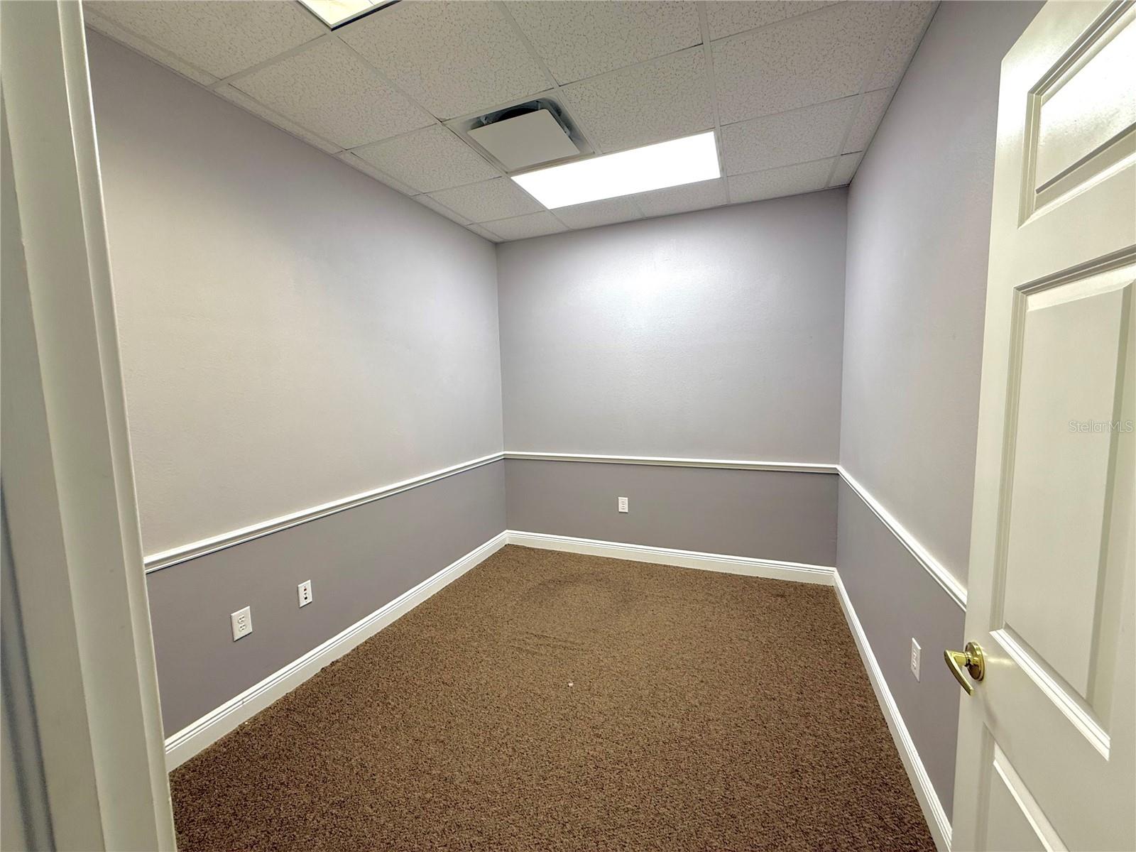 BLOOMINGDALE OAKS EXECUTIVE PA - Commercial Lease