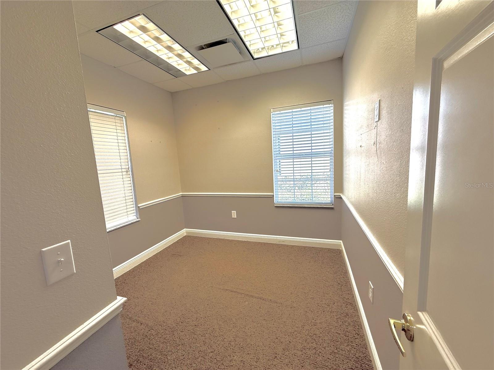 BLOOMINGDALE OAKS EXECUTIVE PA - Commercial Lease