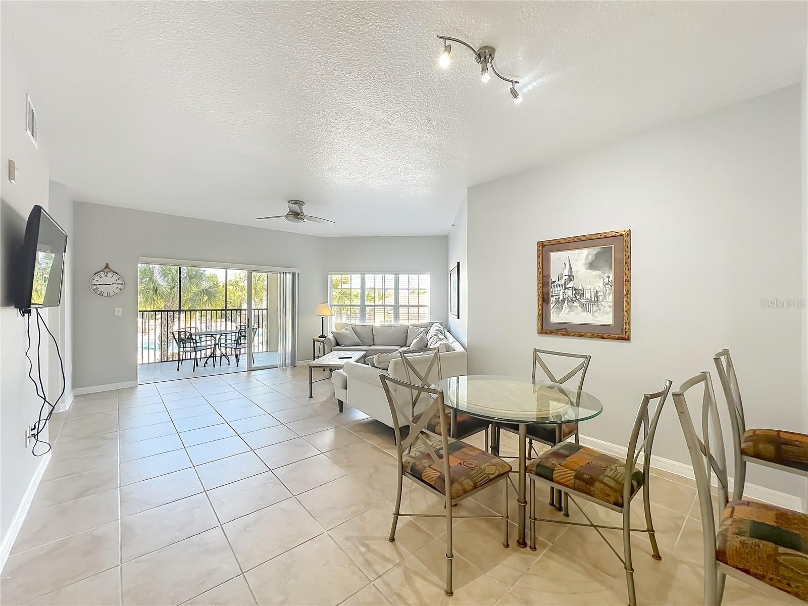 WORLDQUEST RESIDENCE - Residential