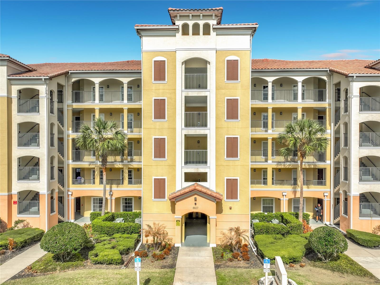 WORLDQUEST RESIDENCE - Residential