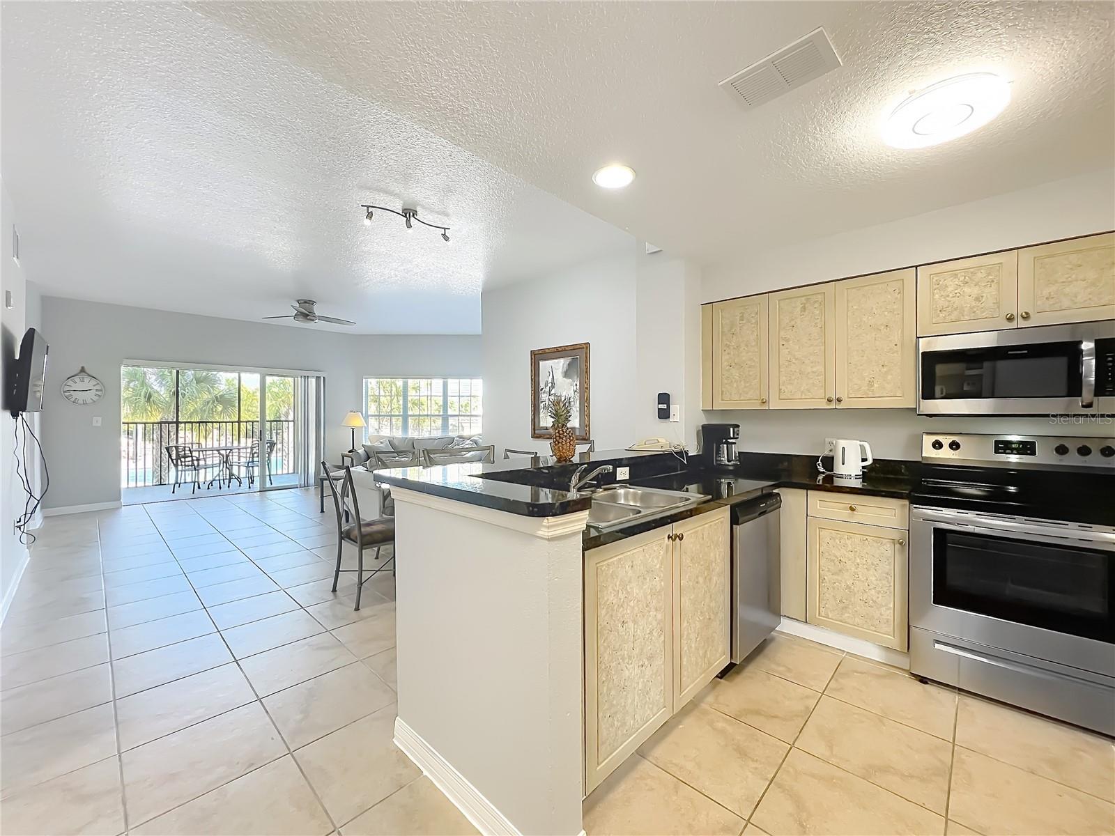 WORLDQUEST RESIDENCE - Residential