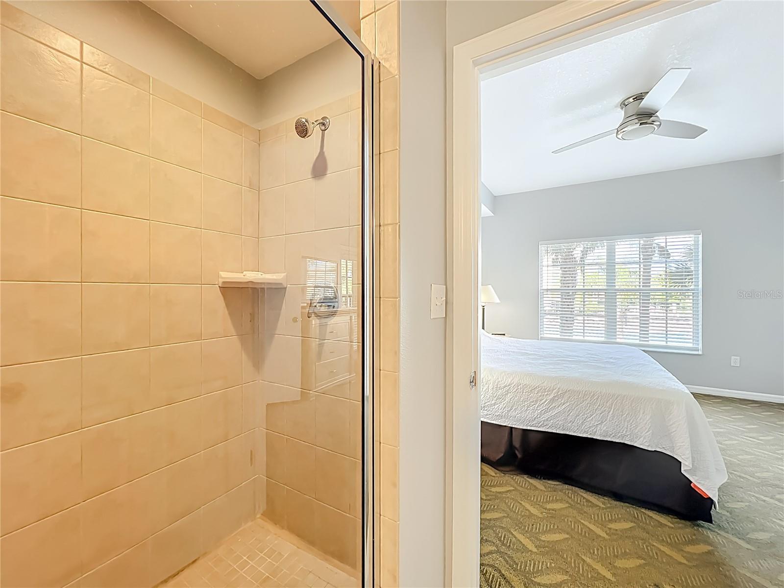 WORLDQUEST RESIDENCE - Residential