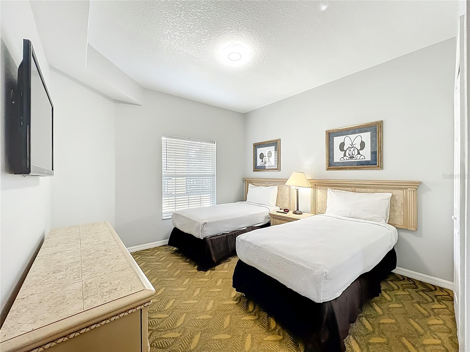 WORLDQUEST RESIDENCE - Residential