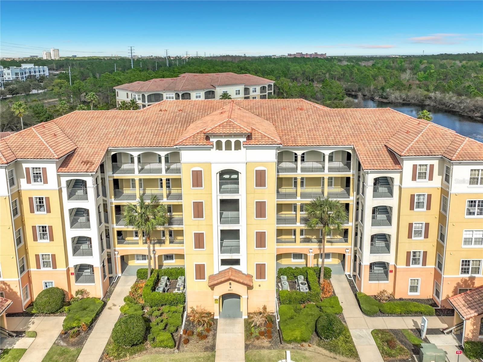 WORLDQUEST RESIDENCE - Residential