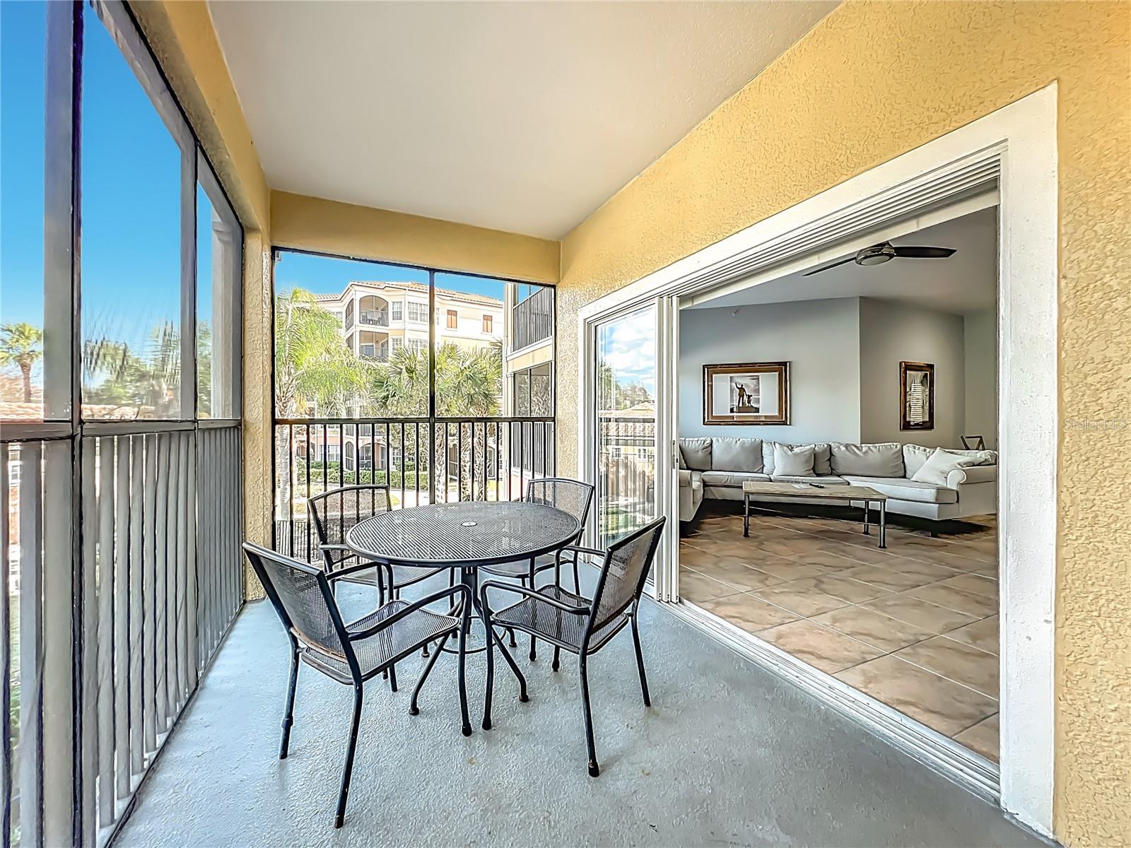 WORLDQUEST RESIDENCE - Residential