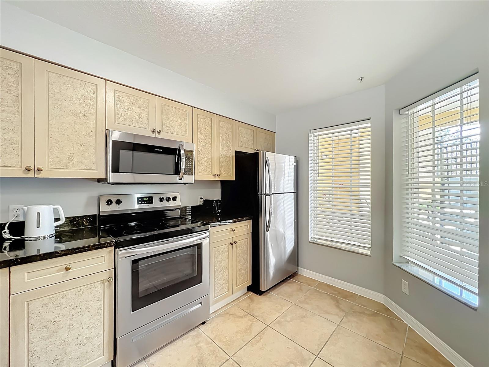 WORLDQUEST RESIDENCE - Residential