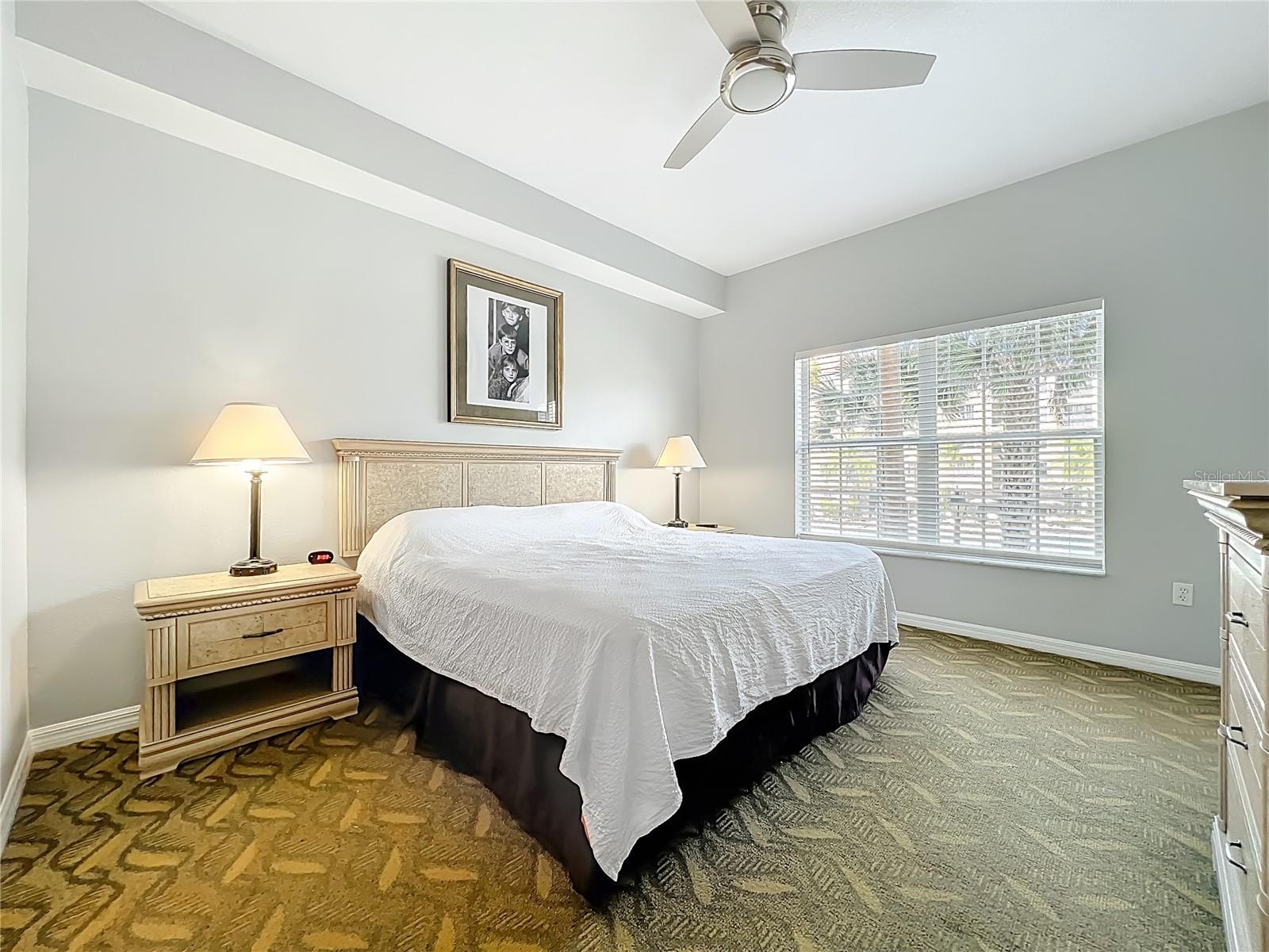 WORLDQUEST RESIDENCE - Residential