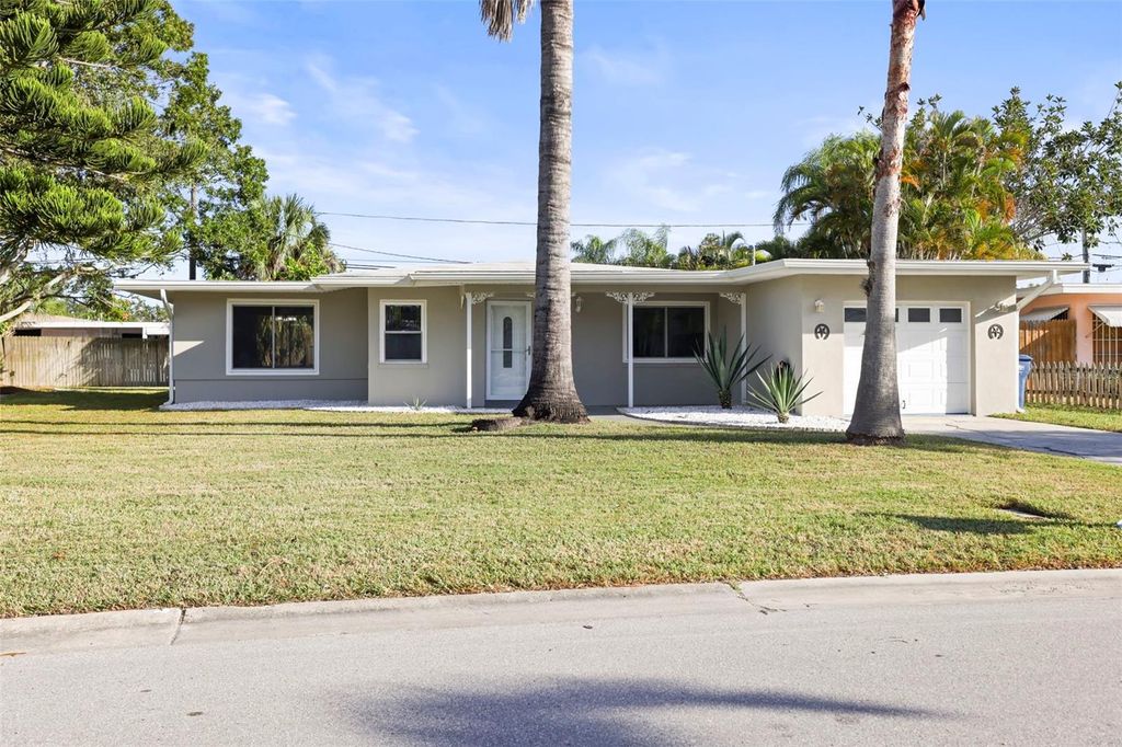 Photo of 560 Baywood Drive S, Dunedin, FL 34698 (MLS # TB8444088)