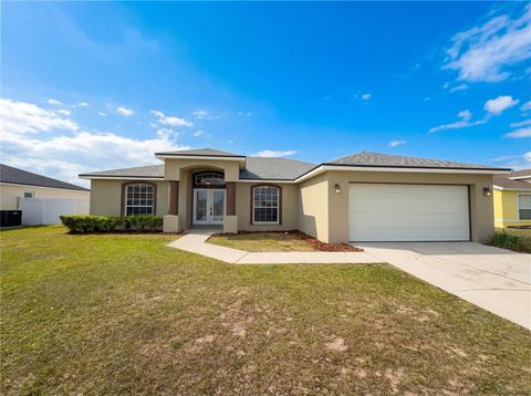 Photo of 1034 Summer Glen Drive, Winter Haven, FL 33880 (MLS # O6398045)