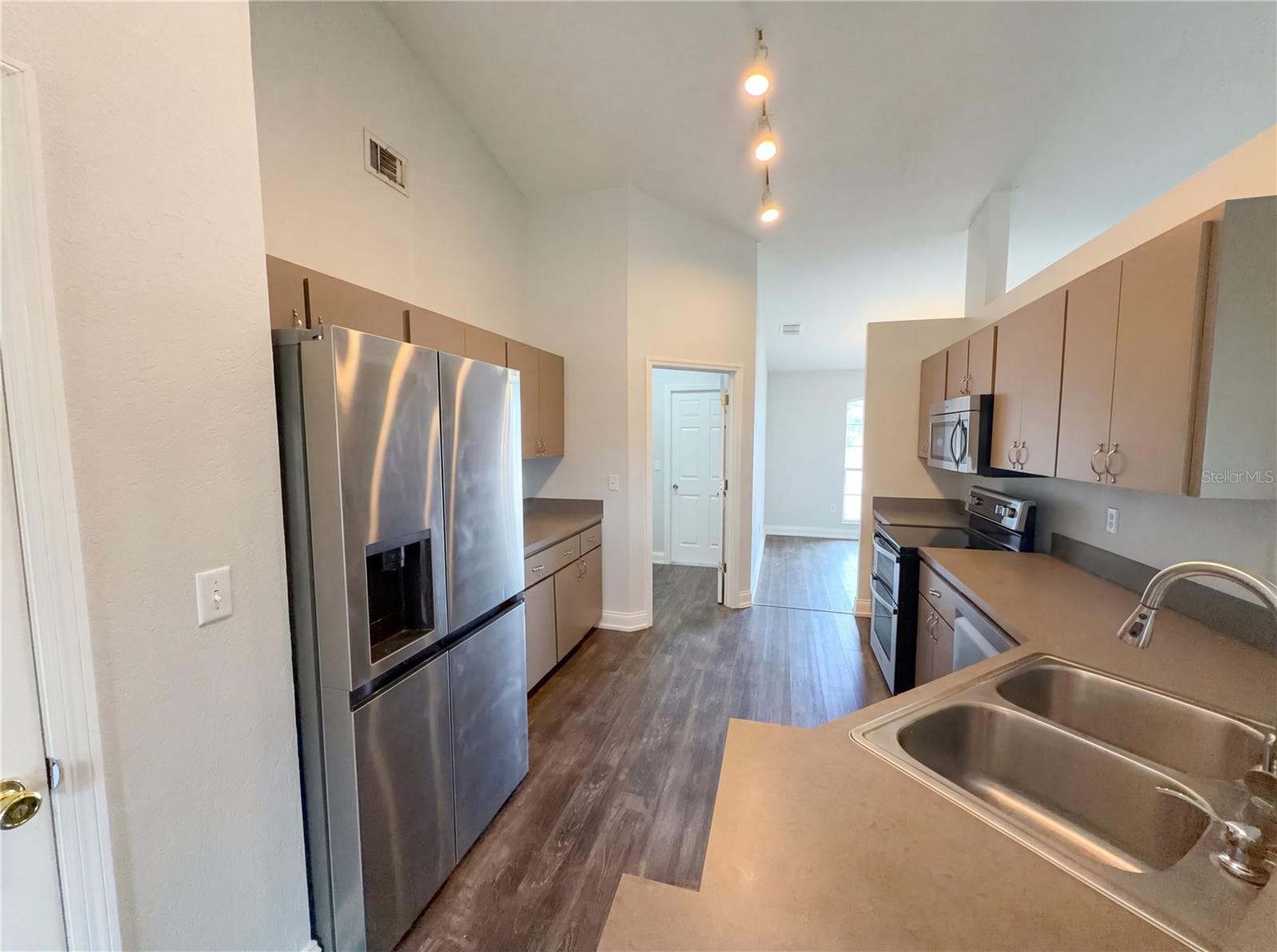 COVENTRY COVE - Residential