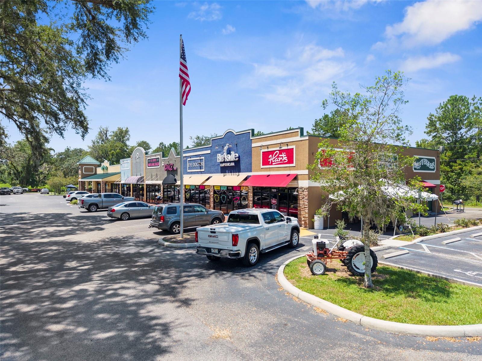 DAVID/MANUEL COMM PARK - Land