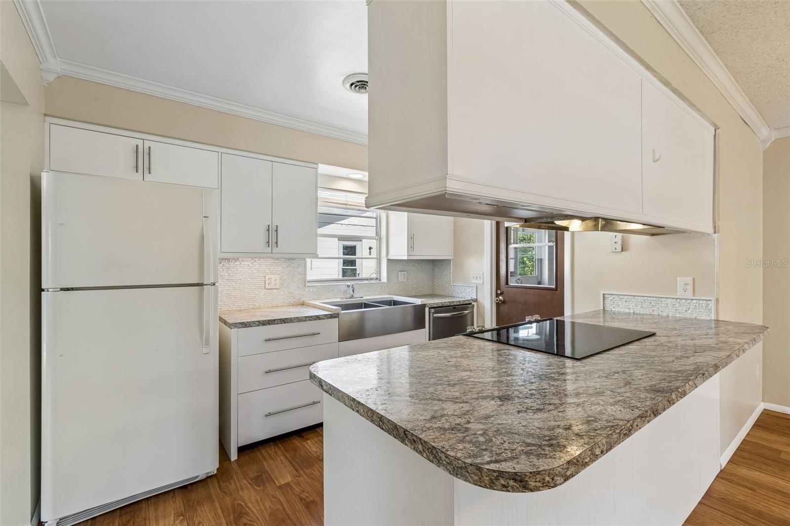 5236 TANGERINE AVENUE