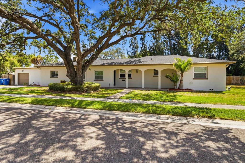 Photo of 4001 Arkansas Avenue NE, St Petersburg, FL 33703 (MLS # O6414647)