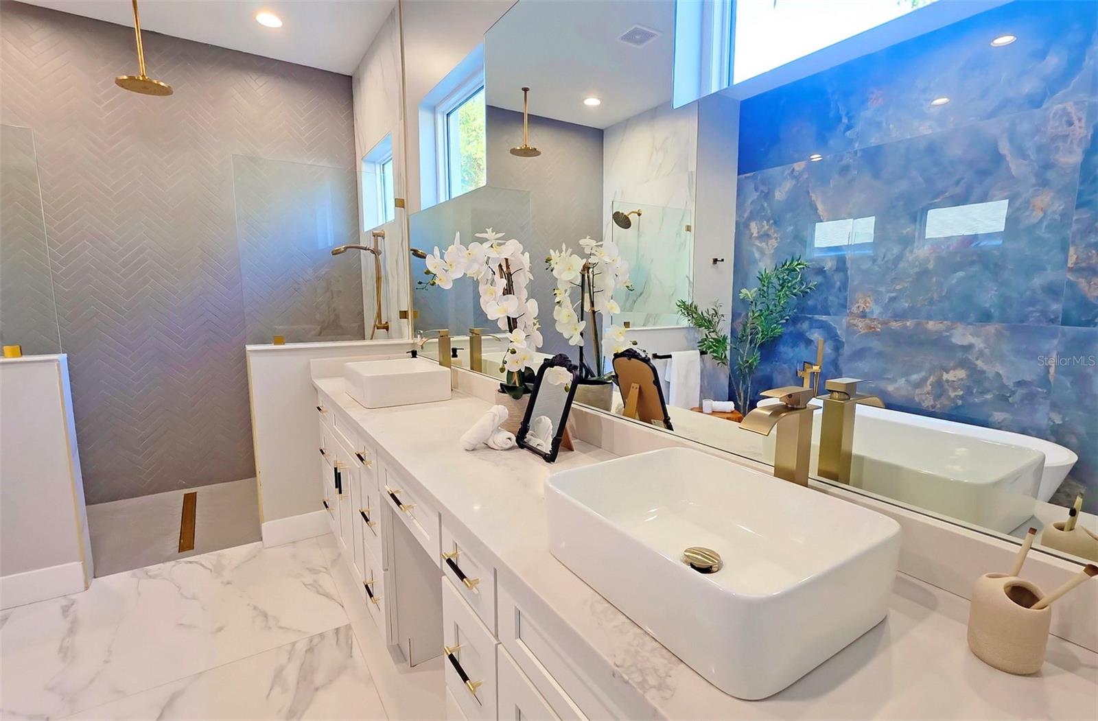 BOULEVARD ADD TO SARASOTA - Residential