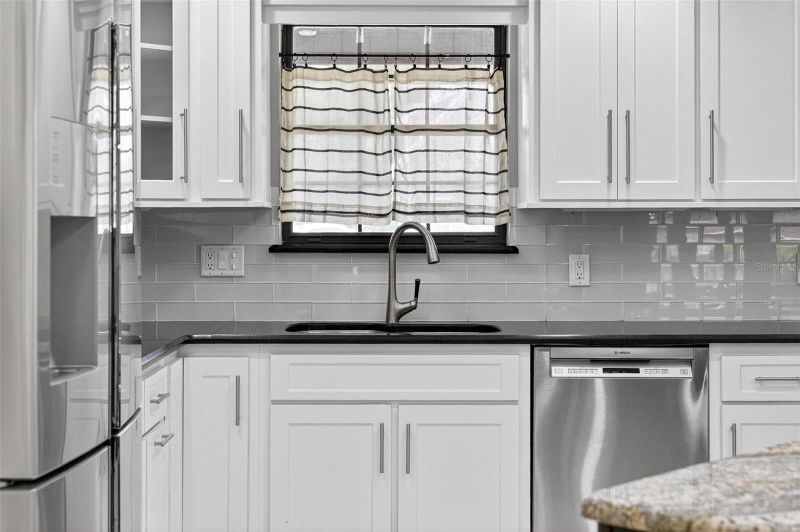 BREAKAWAY TRLS PH 1 UN 1 - Residential