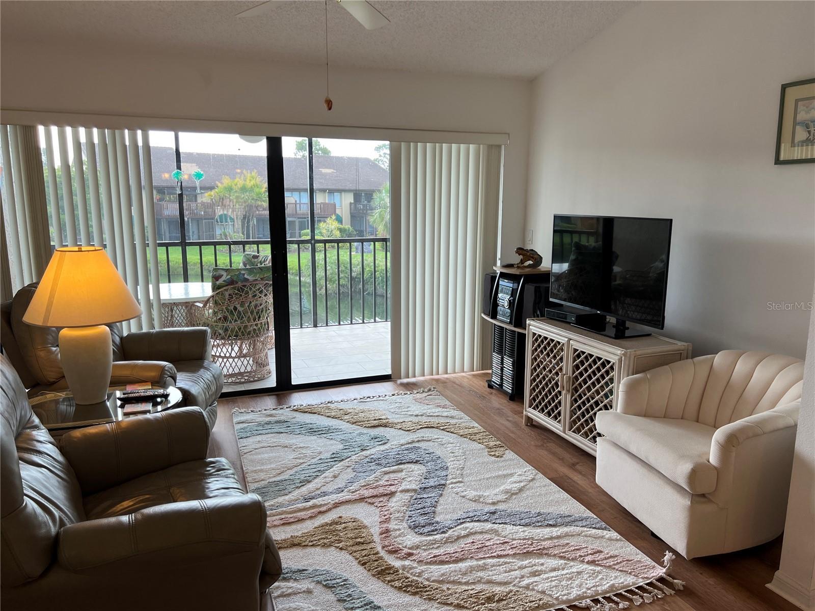 ASHTON LAKES 08 - Residential Lease