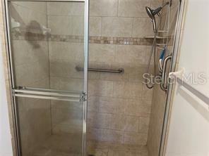 ASHTON LAKES 08 - Residential Lease