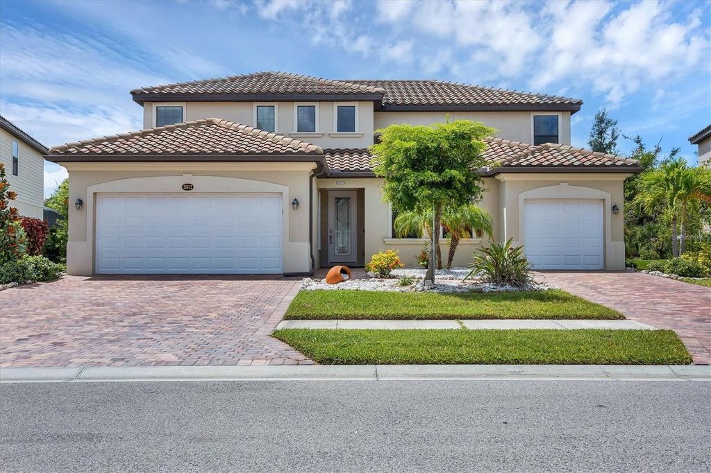 Photo of 20612 Benissimo Drive, Venice, FL 34293 (MLS # N6140127)