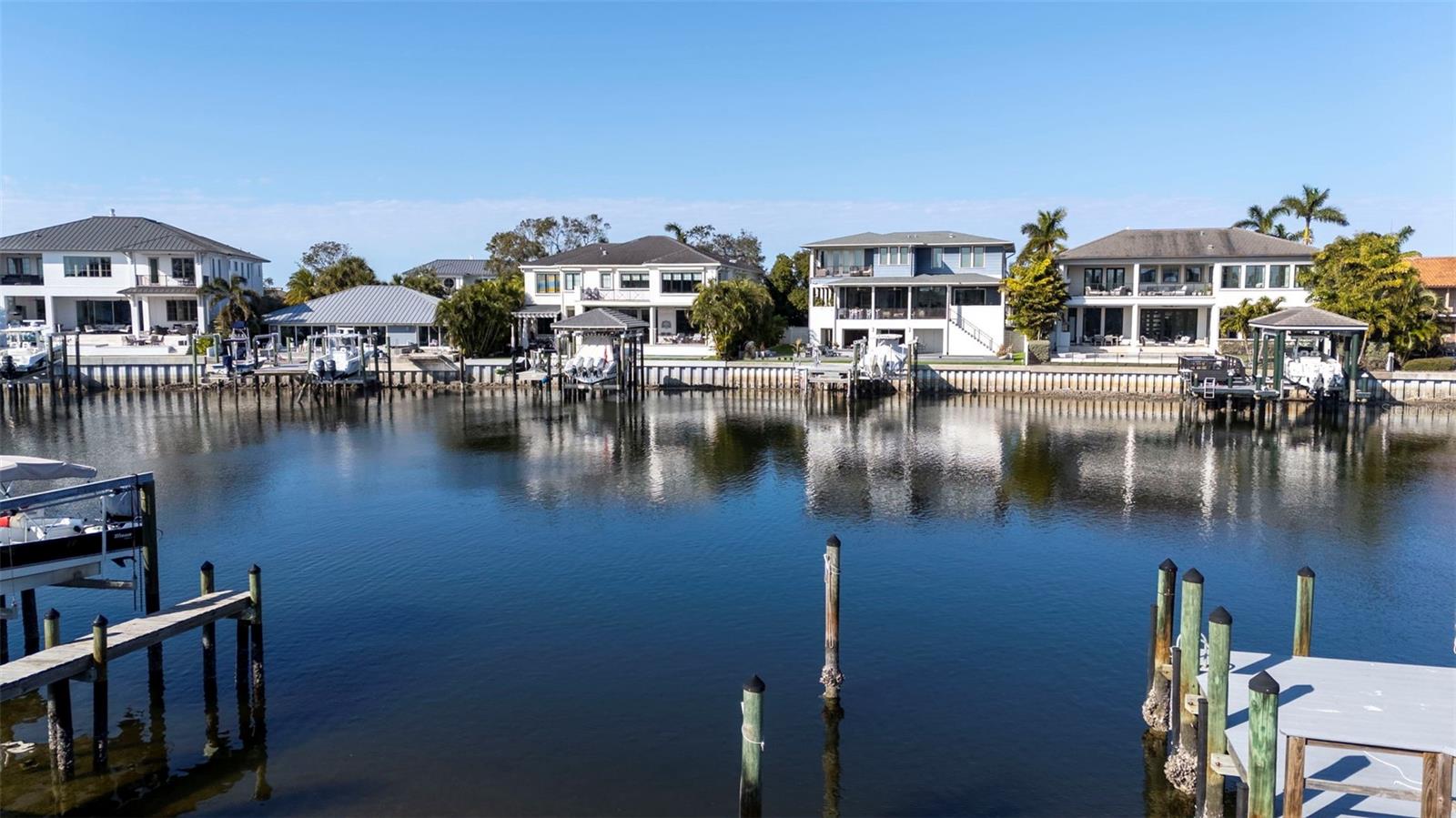 SUNSET PARK ISLES UNIT 4 - Land