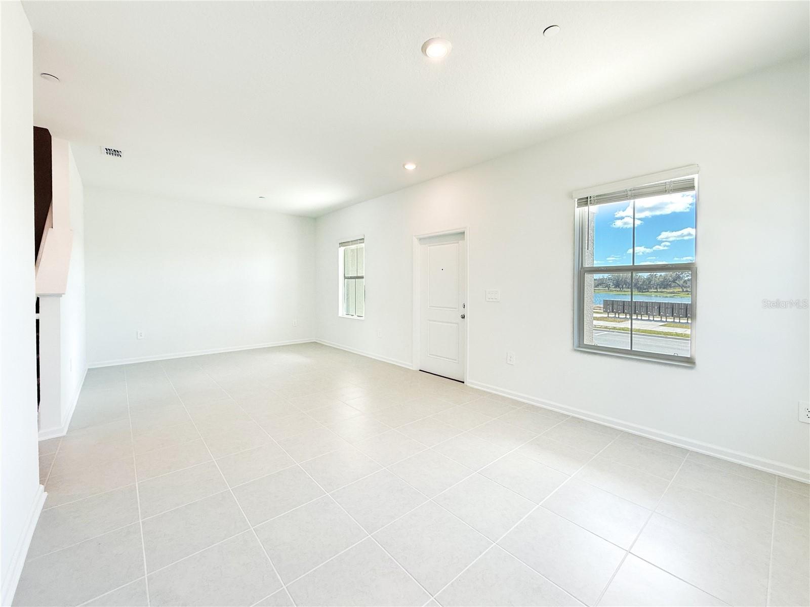 BRONSONS RDG - Residential Lease