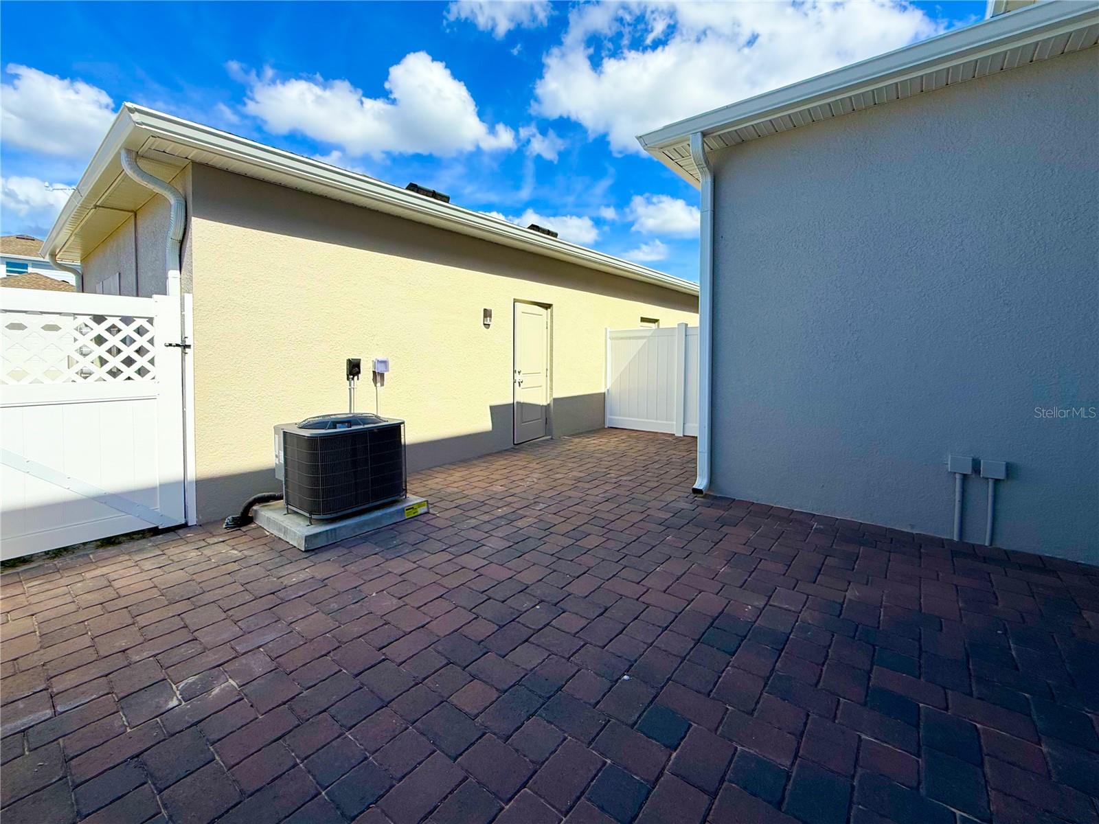 BRONSONS RDG - Residential Lease