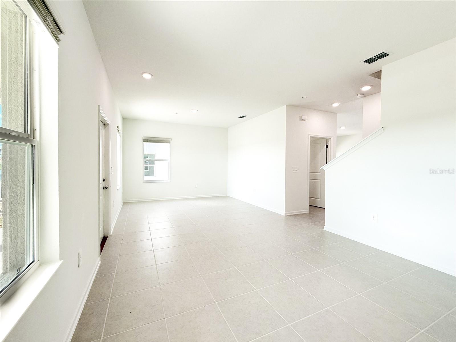 BRONSONS RDG - Residential Lease