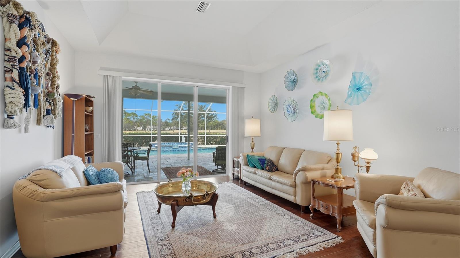 DEVONSHIRE PLACE - Residential