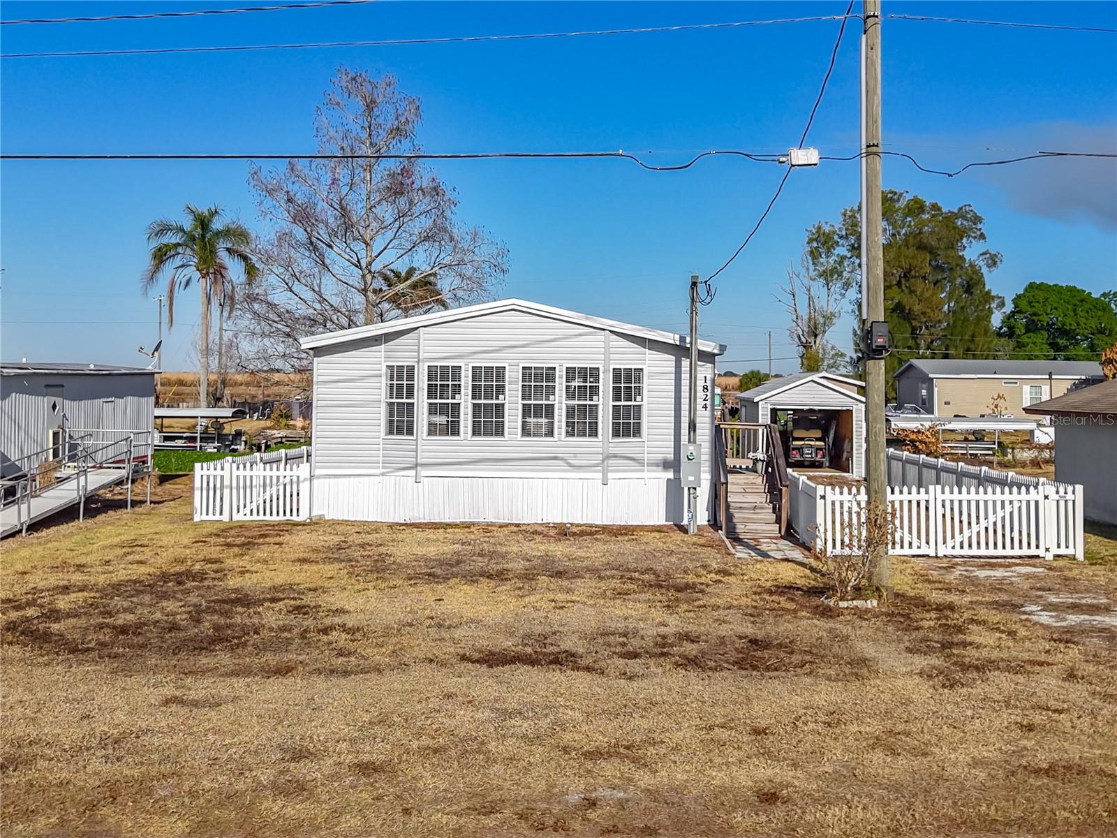 1824 RIVERSIDE DRIVE